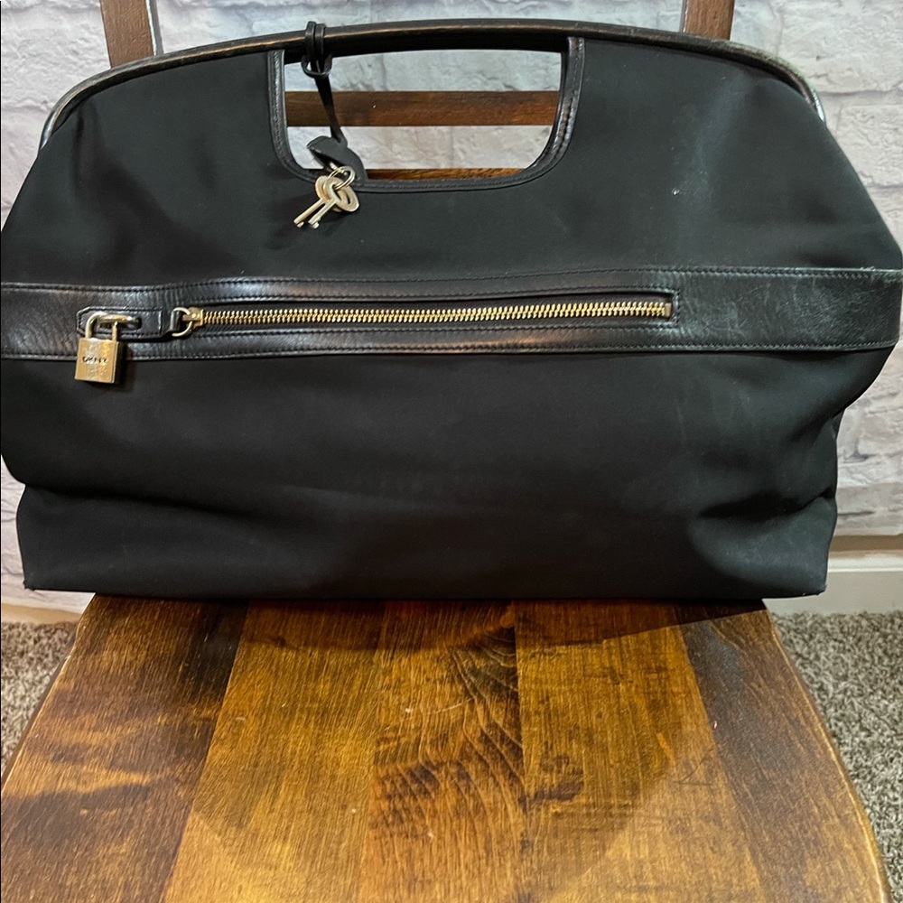 Small Black DKNY Handbag with Zipper
